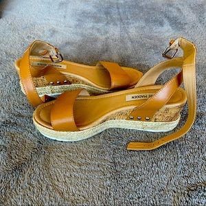 Steve Madden Sandals Size 8